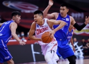 开云体育入口-体操队队友遭遇重伤，仍坚持赛场