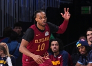 开云体育-猛龙队主场不敌强敌遭遇两连败！