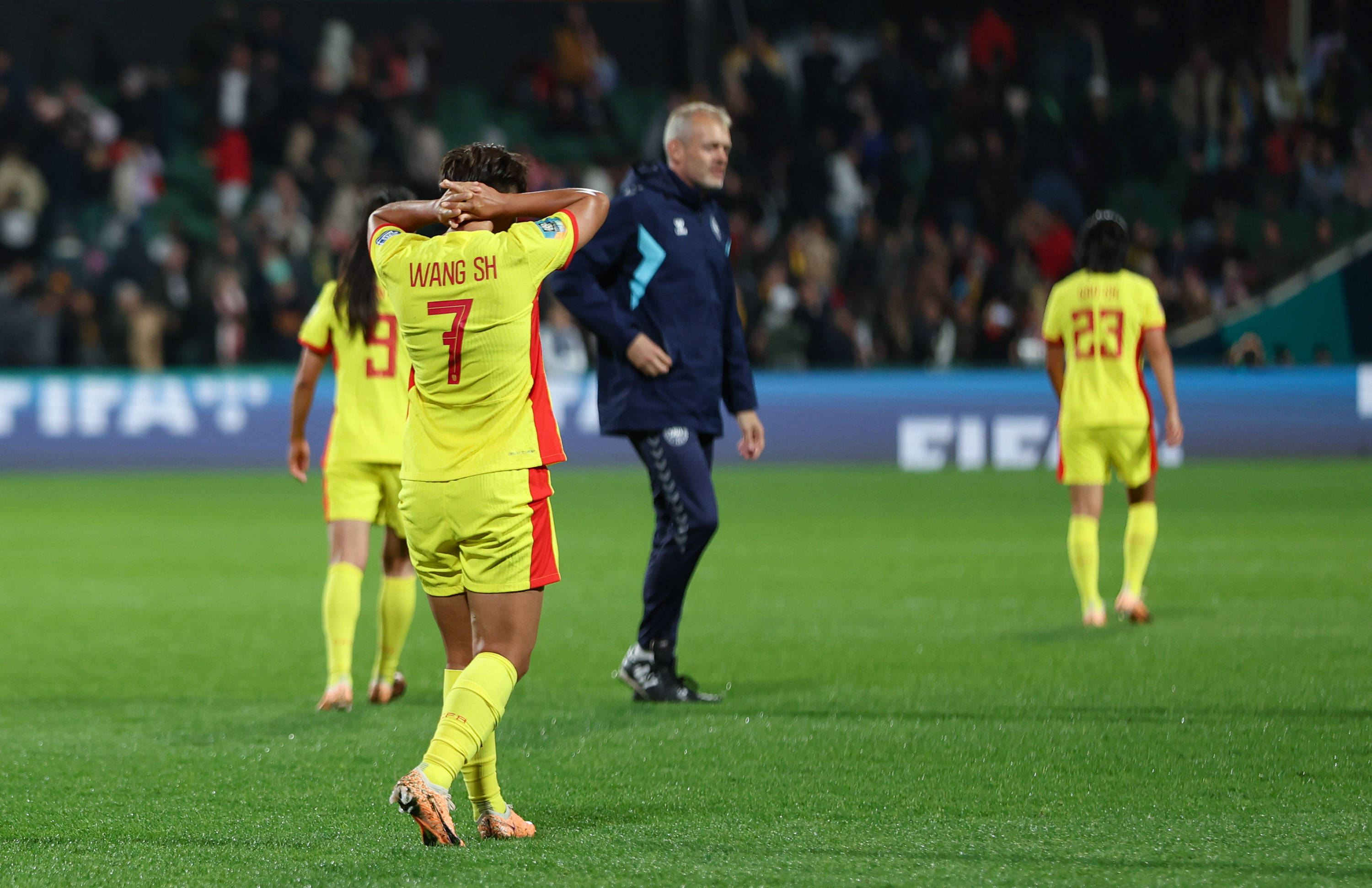 奥地利女足比赛中实现全面领先