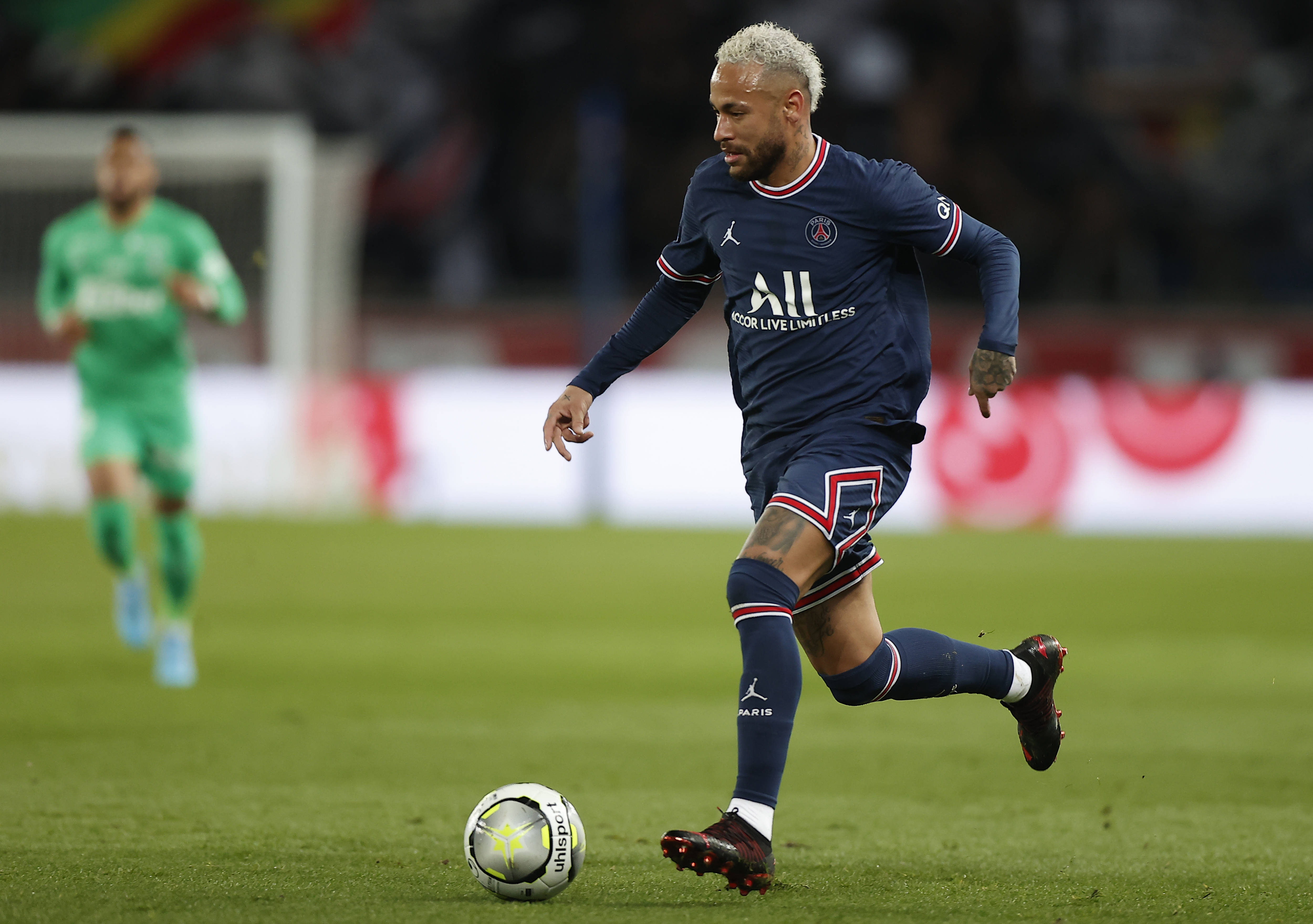 关于圣埃蒂安法甲联赛越挫越勇团结抗敌的信息 关于圣埃蒂安法甲联赛越挫越勇团结抗敌的信息