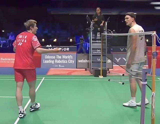 泰国队完胜马来西亚队，安赛龙统治全场