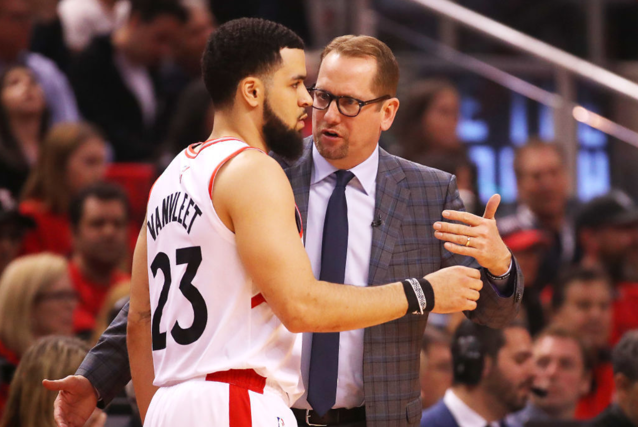 江苏队翻盘骑士，范弗利特关键制胜