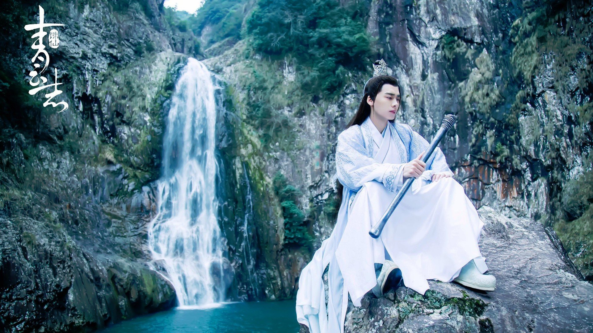 诺坎普天空下的三分雨，布克在篮球的欧冠半决赛之夜证明自己